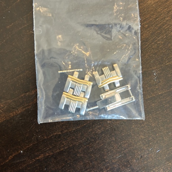 Seiko womens watch - silver and gold toned. High quality - excellent condition! - Picture 10 of 13